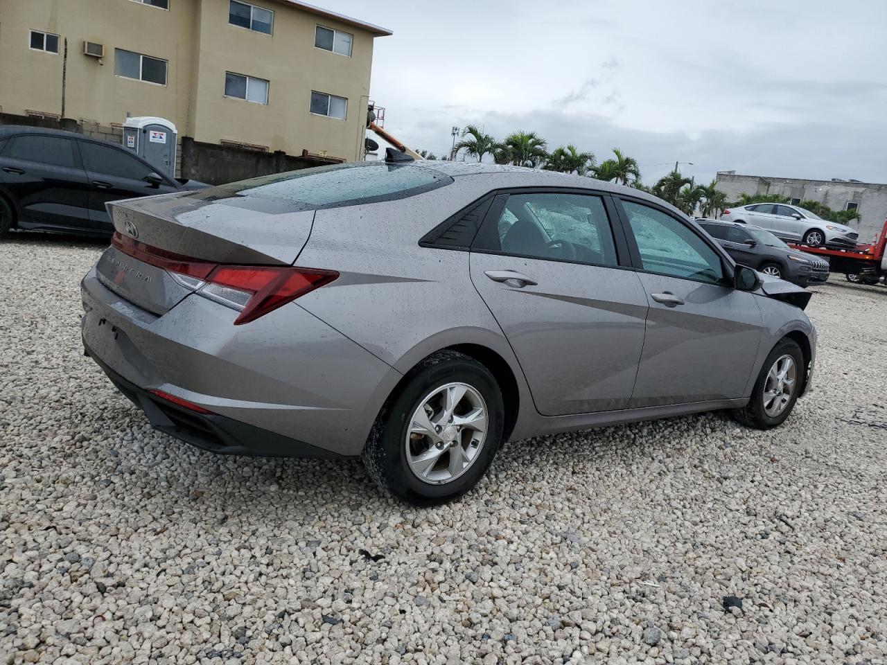 2023 Hyundai Elantra - Image 3