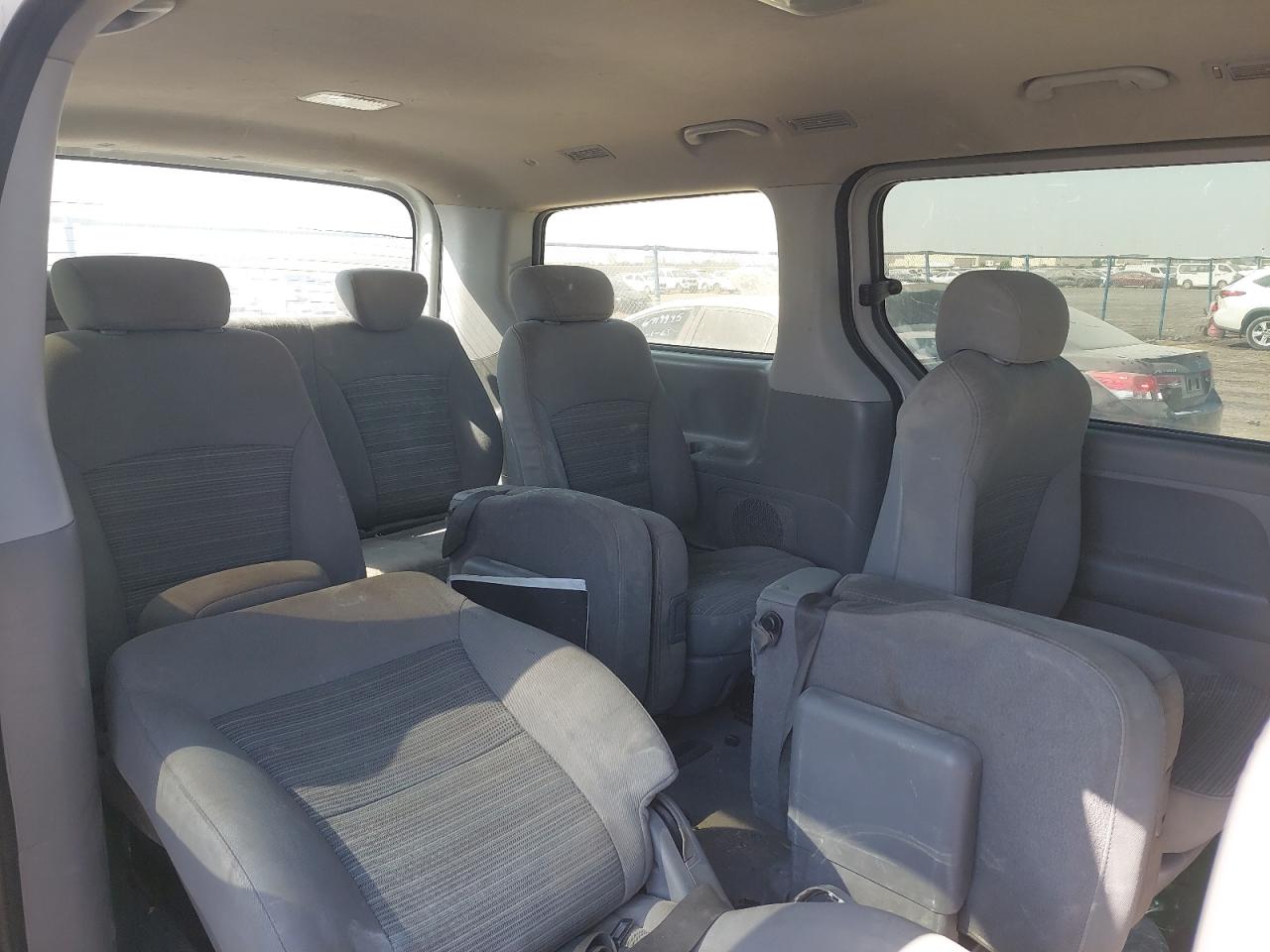 KMJWA37R2KU022293 - 2019 Hyundai H1 - #42063885