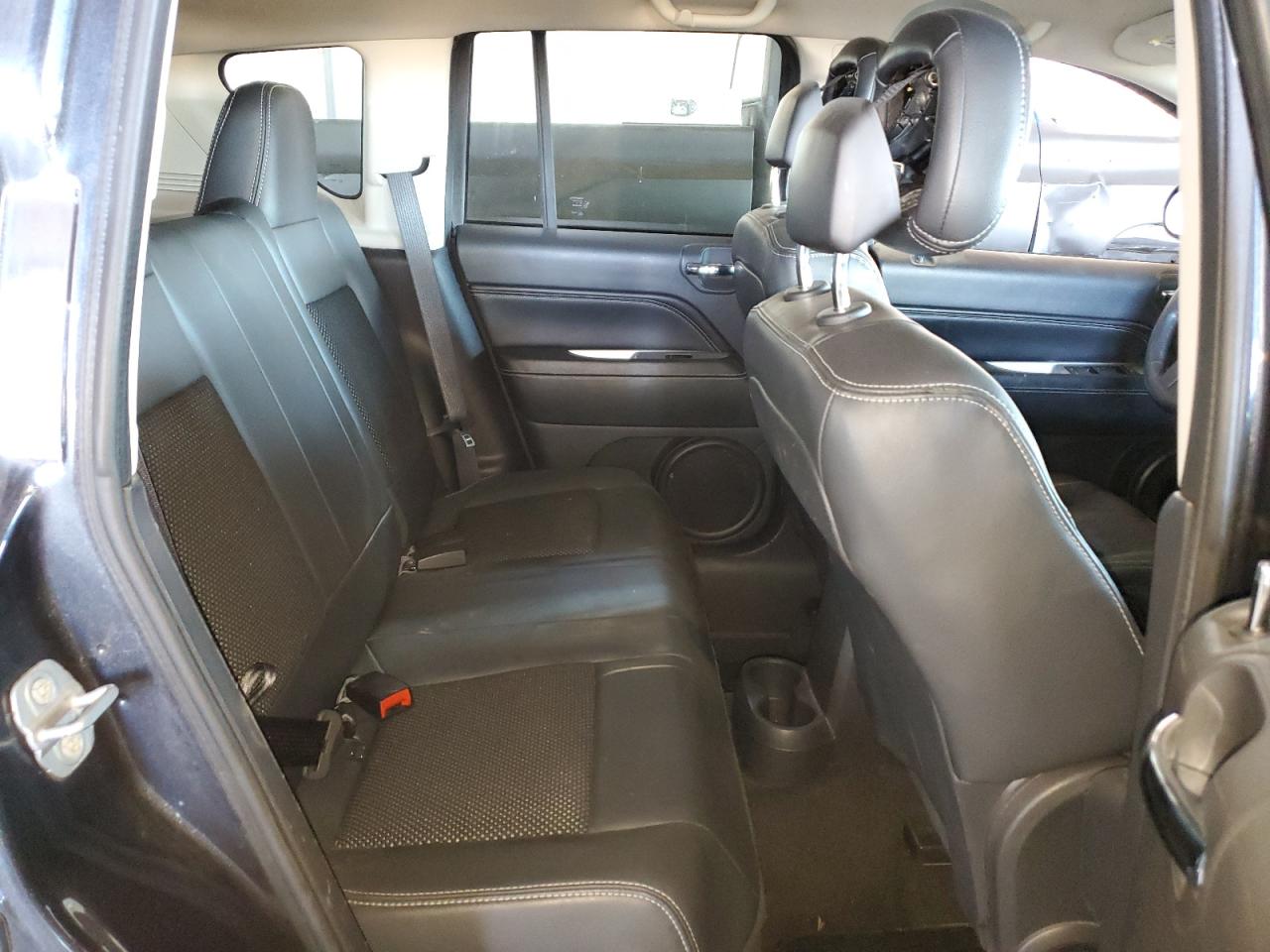 2014 Jeep Compass - Image 11