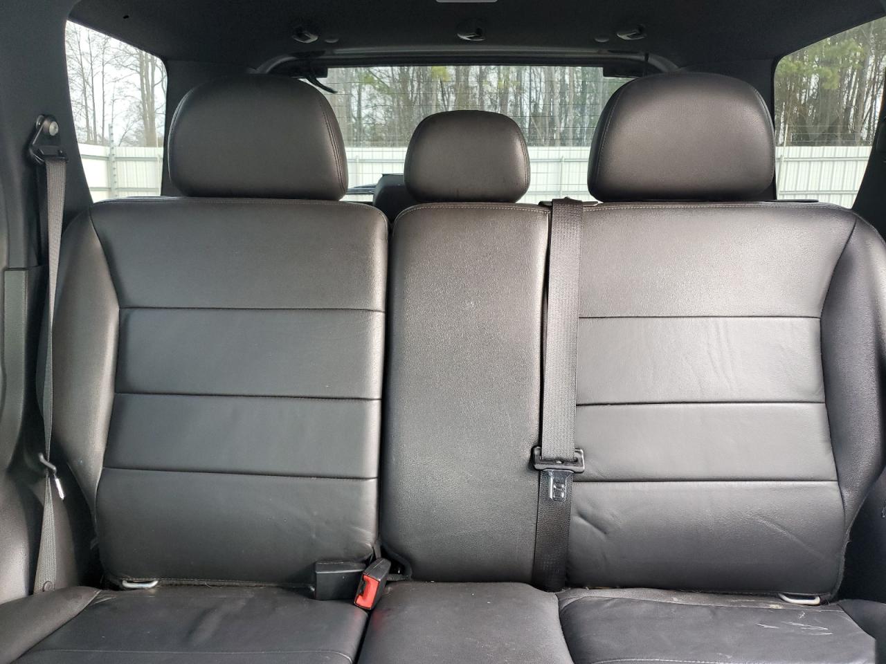 2010 Ford Escape - Image 10