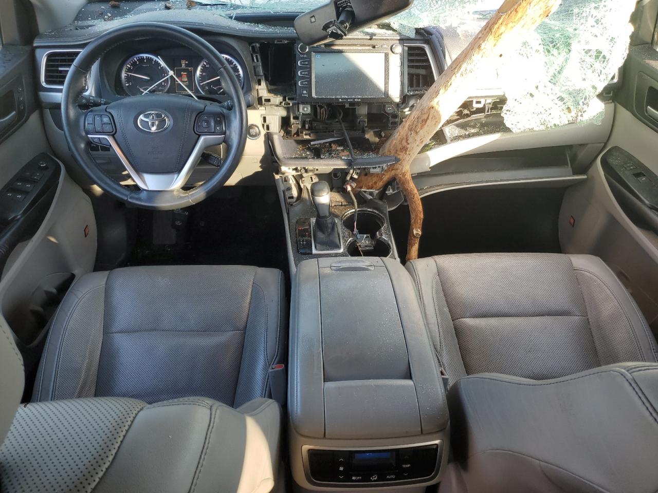 2016 Toyota Highlander - Image 8