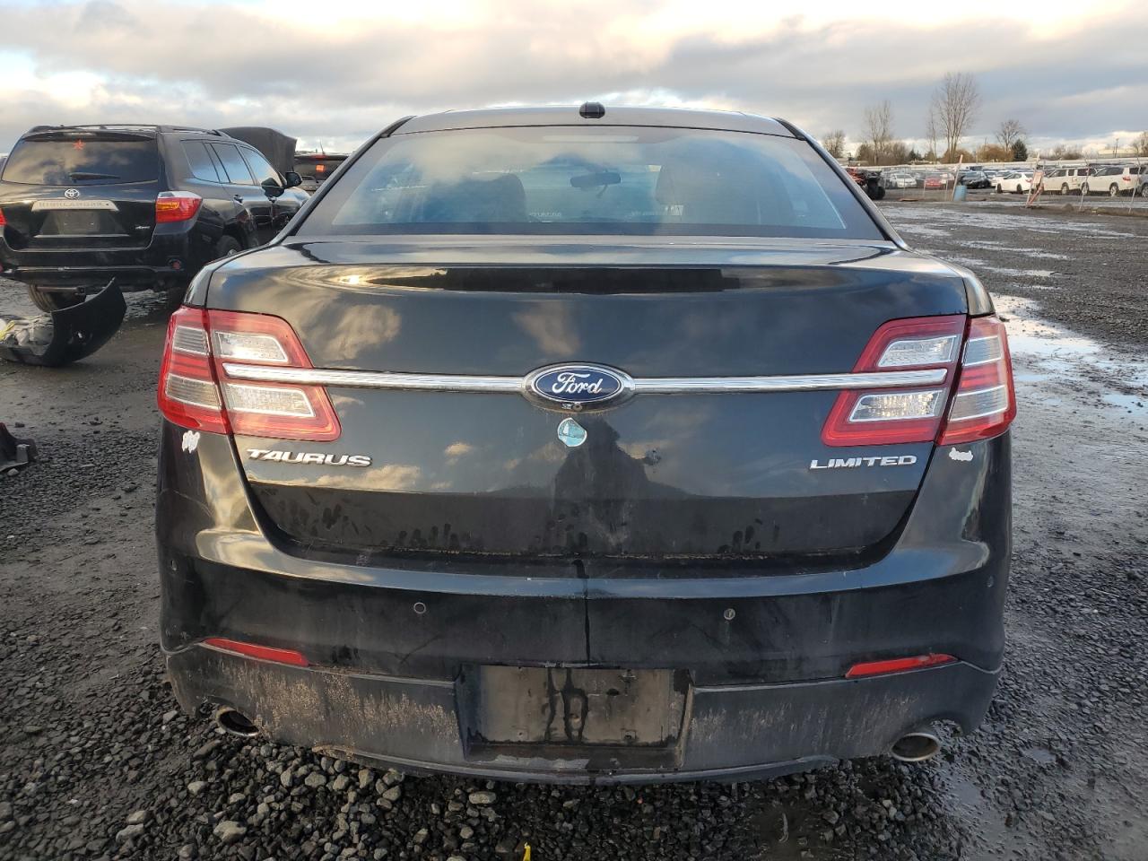 2014 Ford Taurus - Image 6