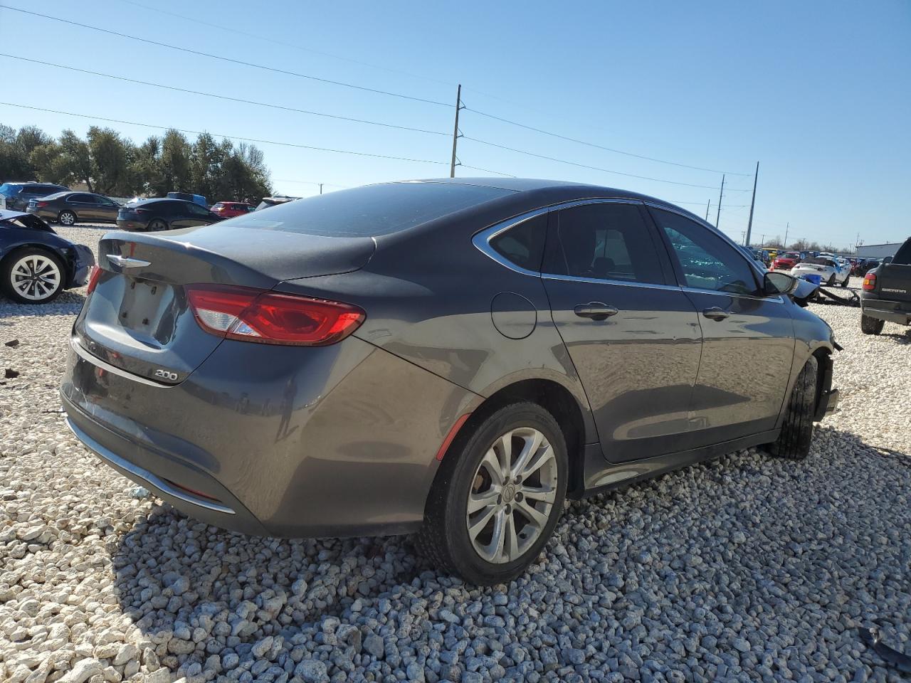 2016 Chrysler 200 - Image 3