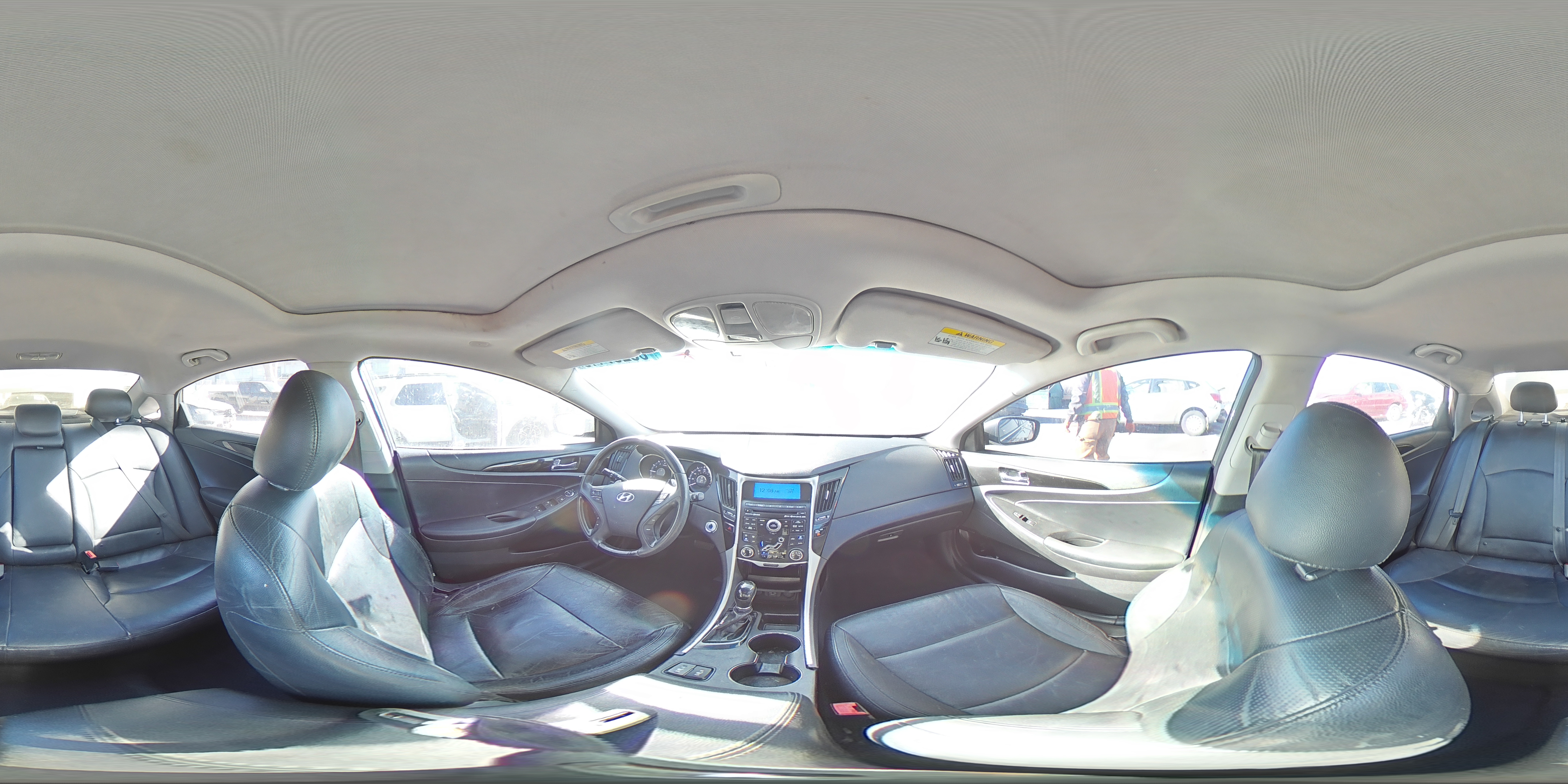 2011 Hyundai Sonata - Image 13