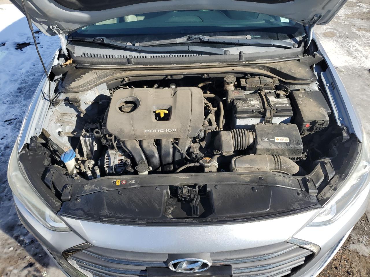 2017 Hyundai Elantra - Image 11