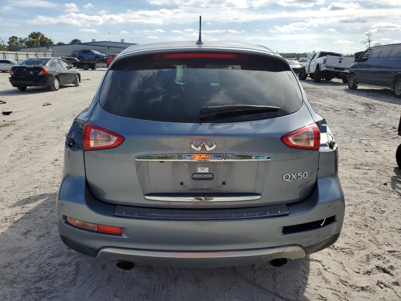 2016 Infiniti QX50 - Image 6