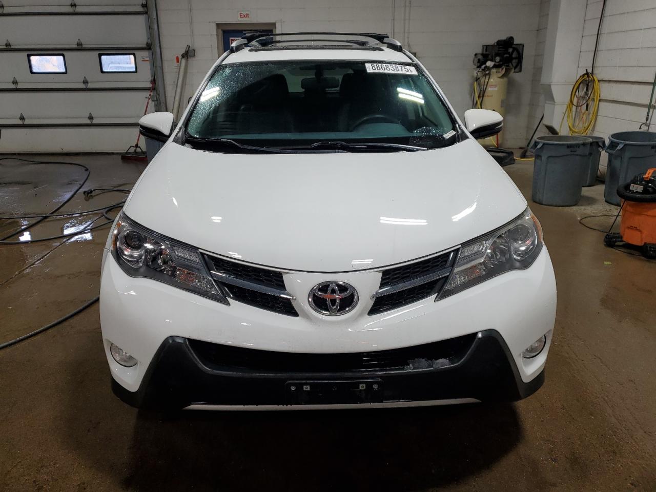 2014 Toyota RAV 4 - Image 5