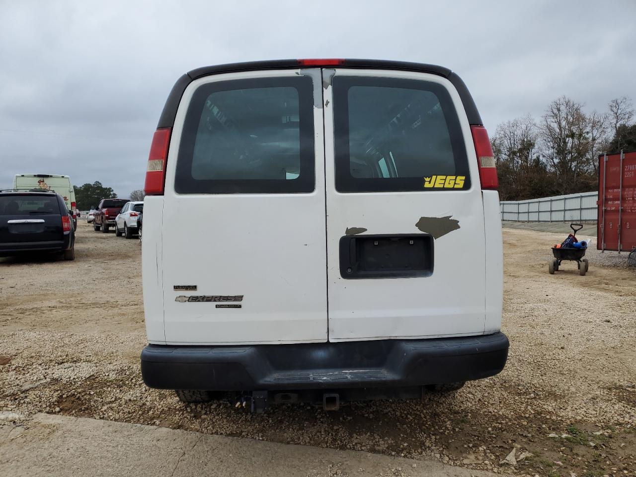 2011 Chevrolet Express - Image 6