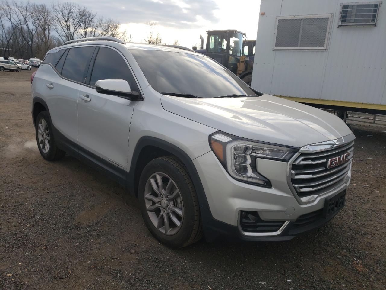 2022 GMC Terrain - Image 4
