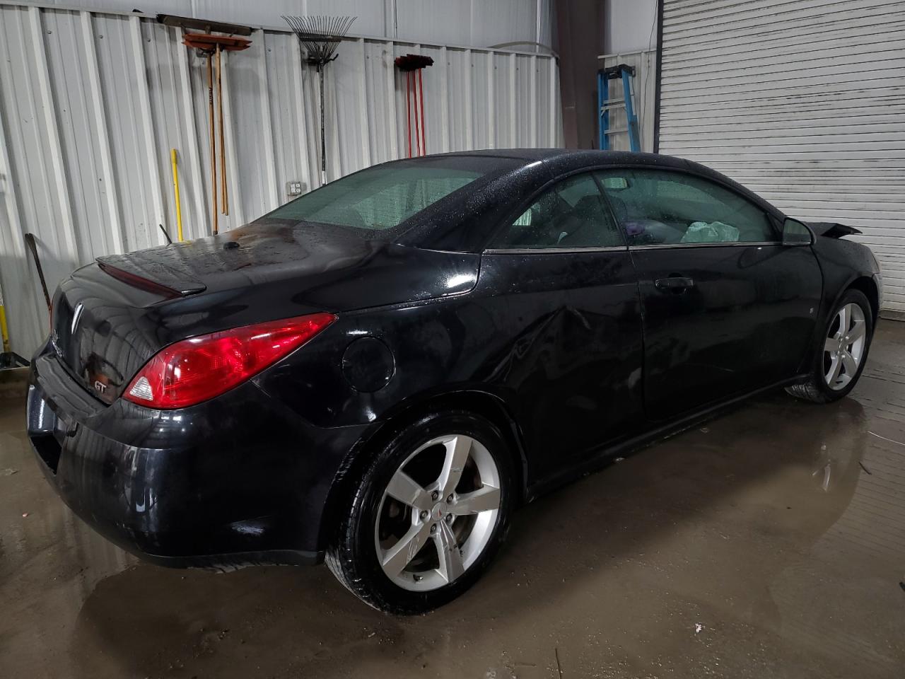 2009 Pontiac G6 - Image 3