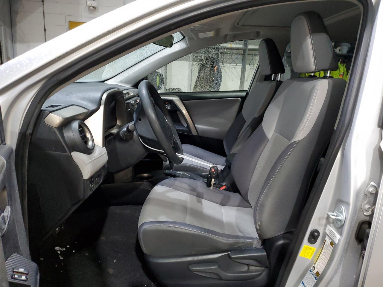 2014 Toyota RAV 4 - Image 7