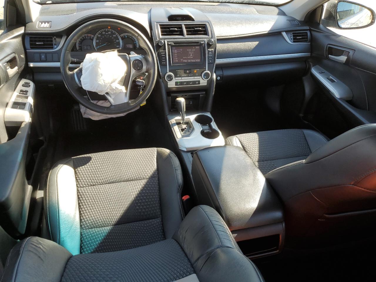 2014 Toyota Camry - Image 8