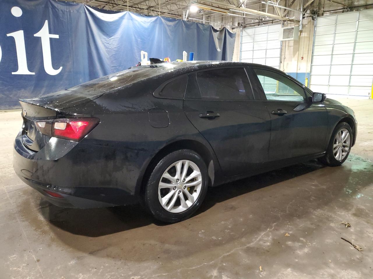 2017 Chevrolet Malibu - Image 3