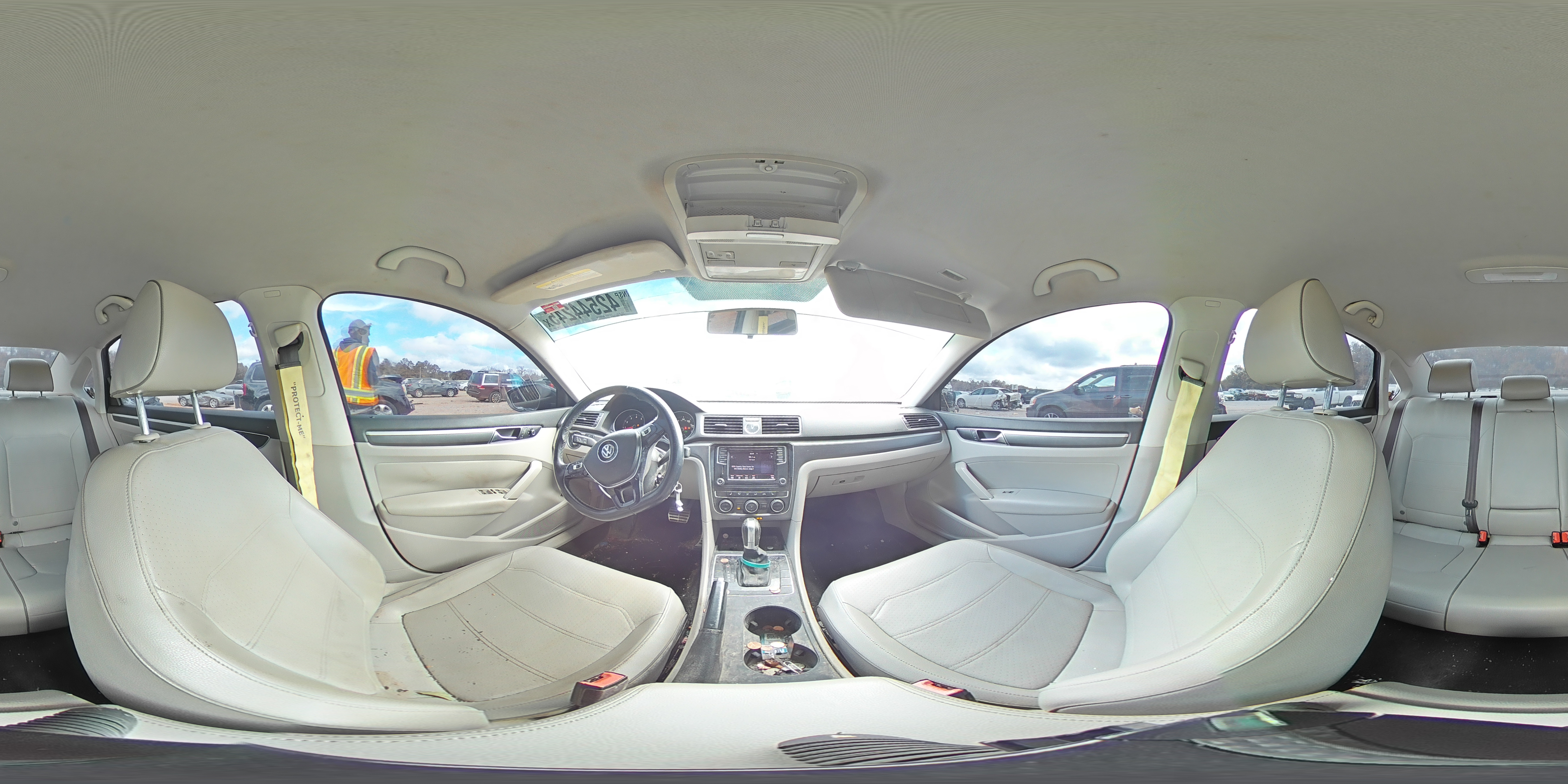 2017 Volkswagen Passat - Image 12