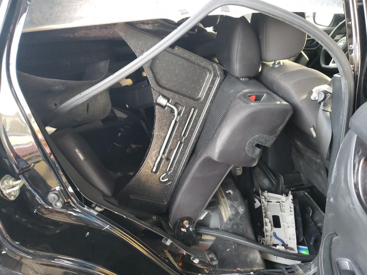 2021 Nissan Rogue - Image 10