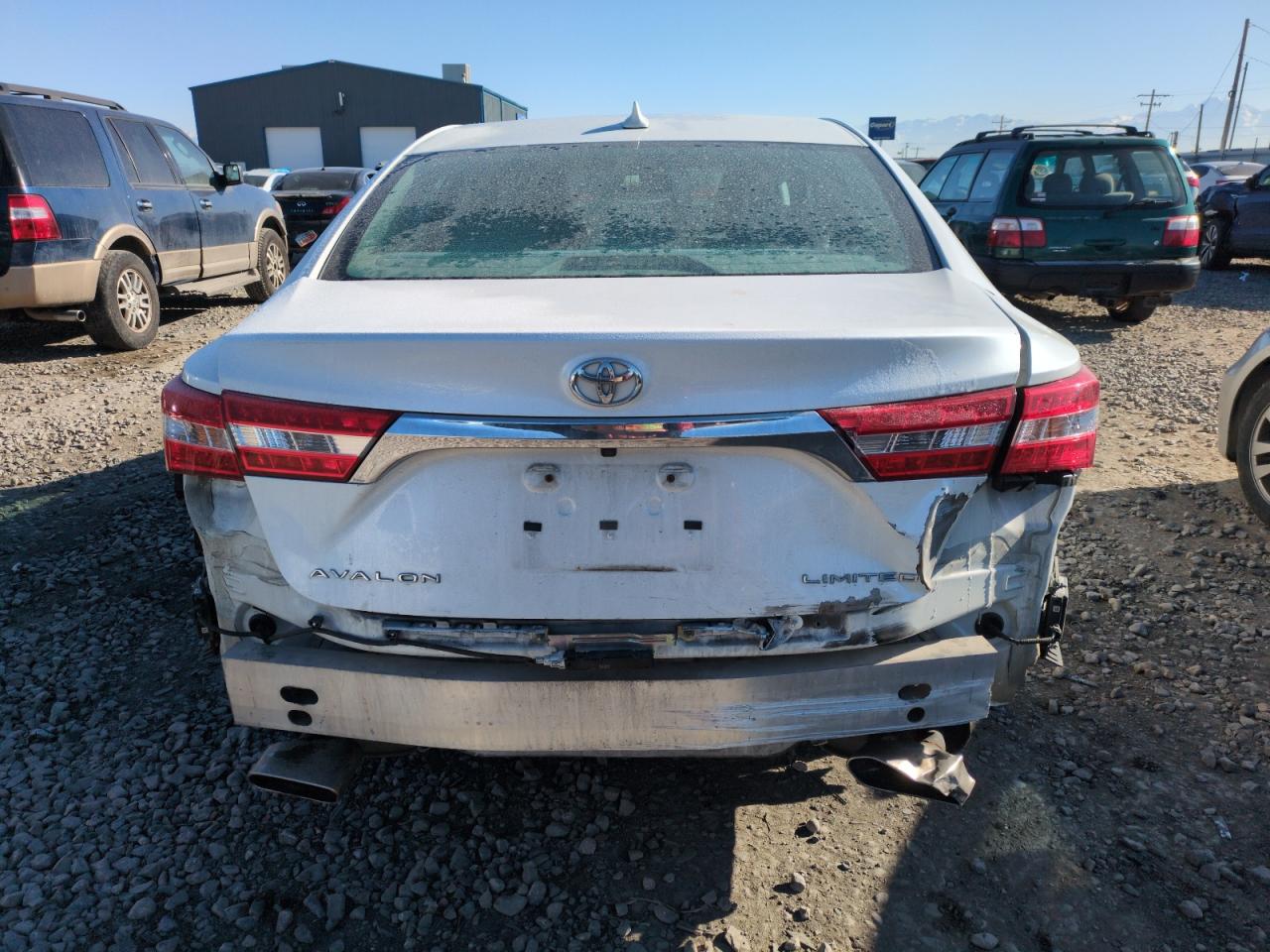 2015 Toyota Avalon - Image 6