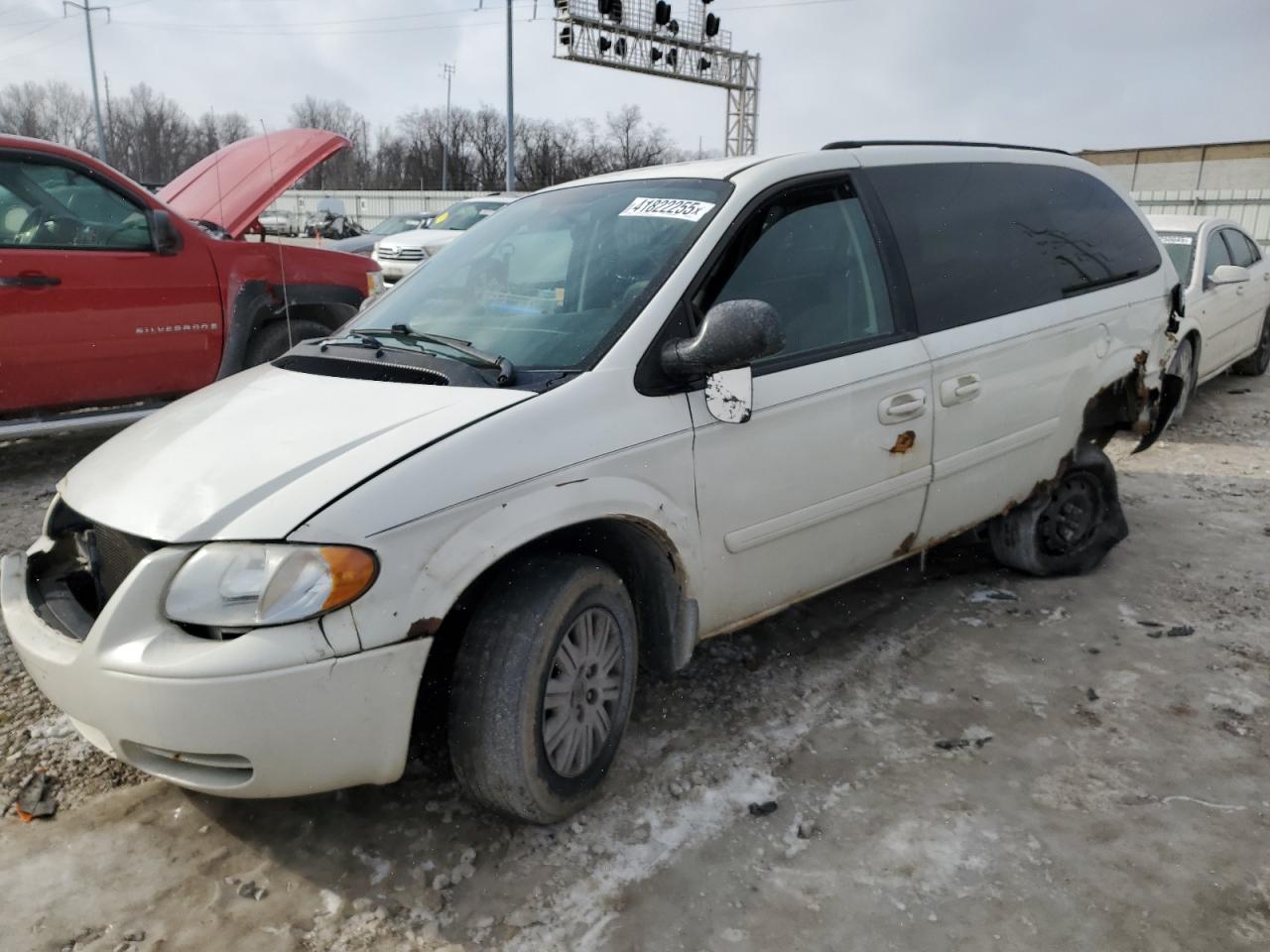 2006 Chrysler Town & Country - Image 1