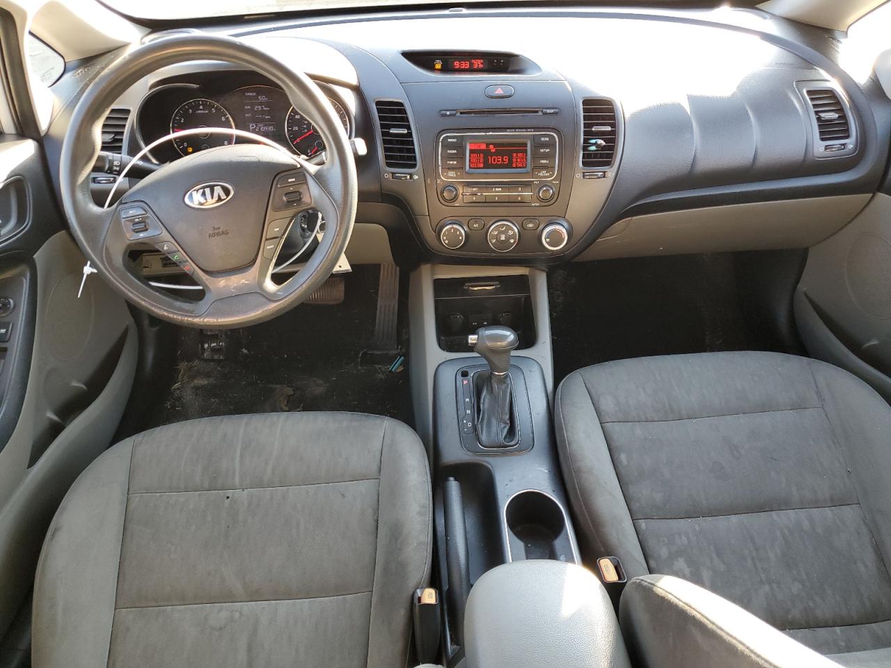 2015 Kia Forte - Image 8