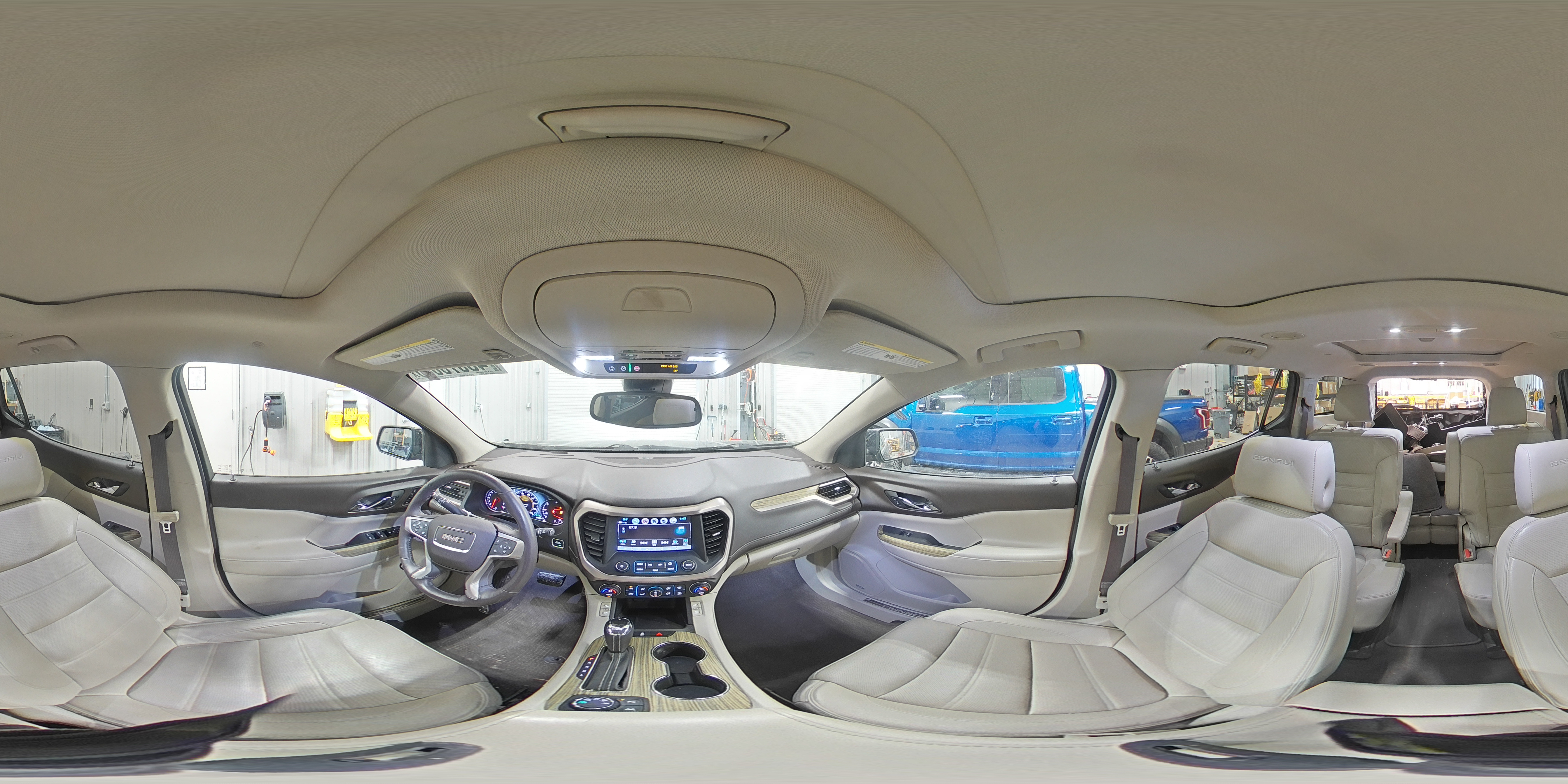 2018 GMC Acadia - Image 16