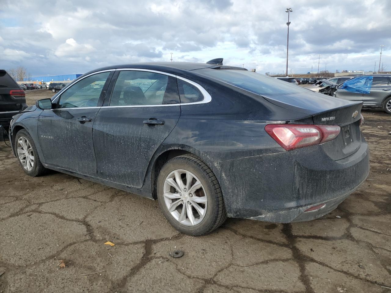 2019 Chevrolet Malibu - Image 2