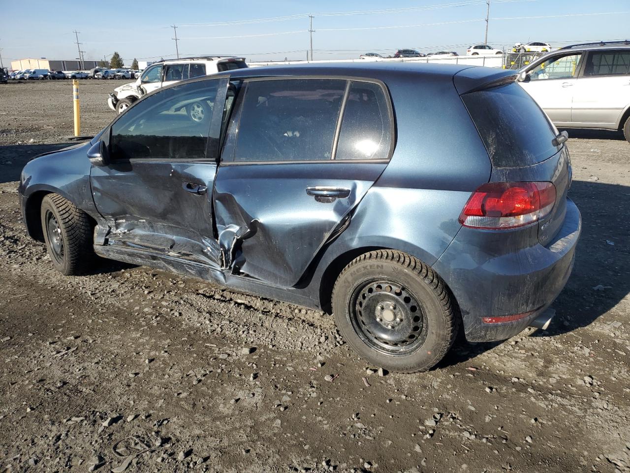 2010 Volkswagen Golf - Image 2
