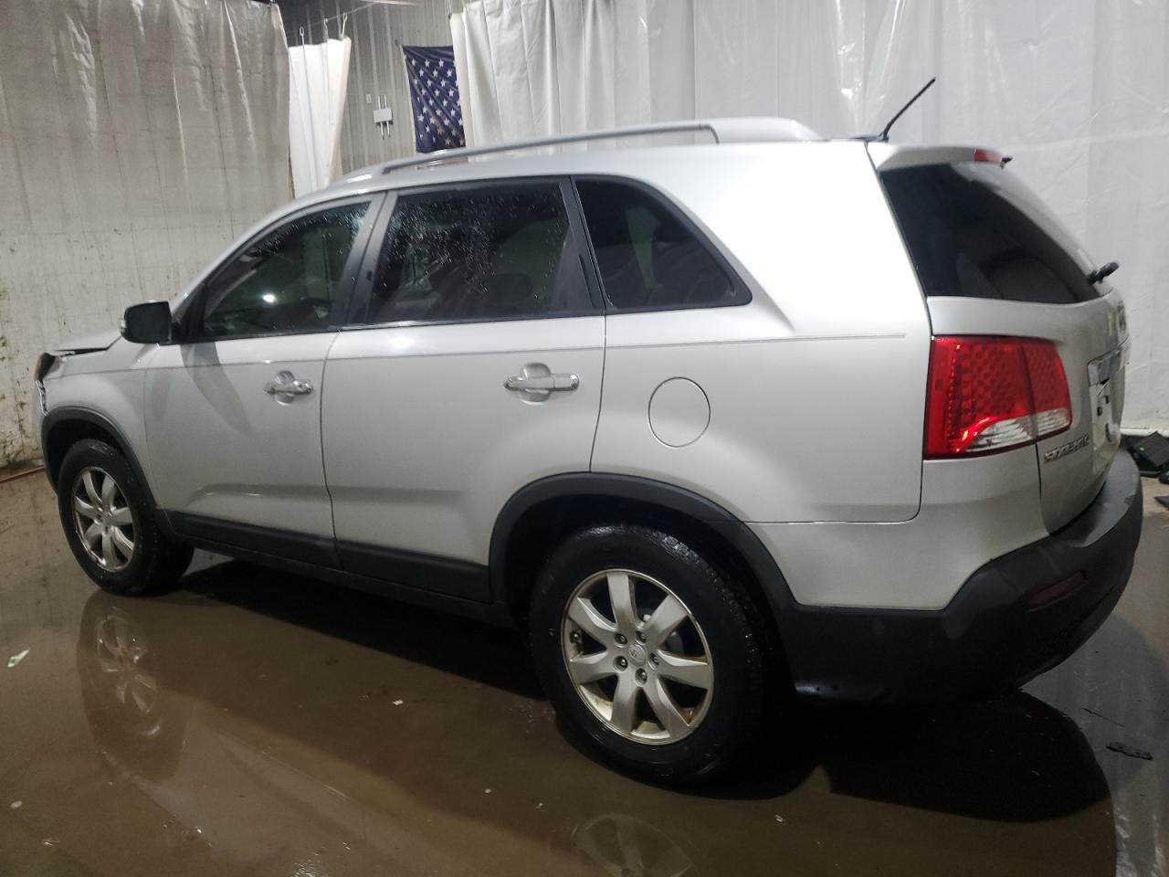 2011 Kia Sorento - Image 2