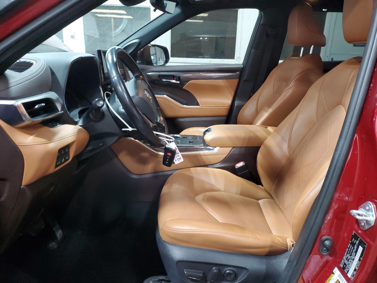 2021 Toyota Highlander - Image 7