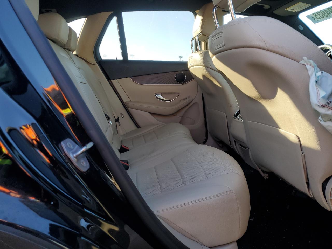2018 Mercedes-Benz GLC - Image 11