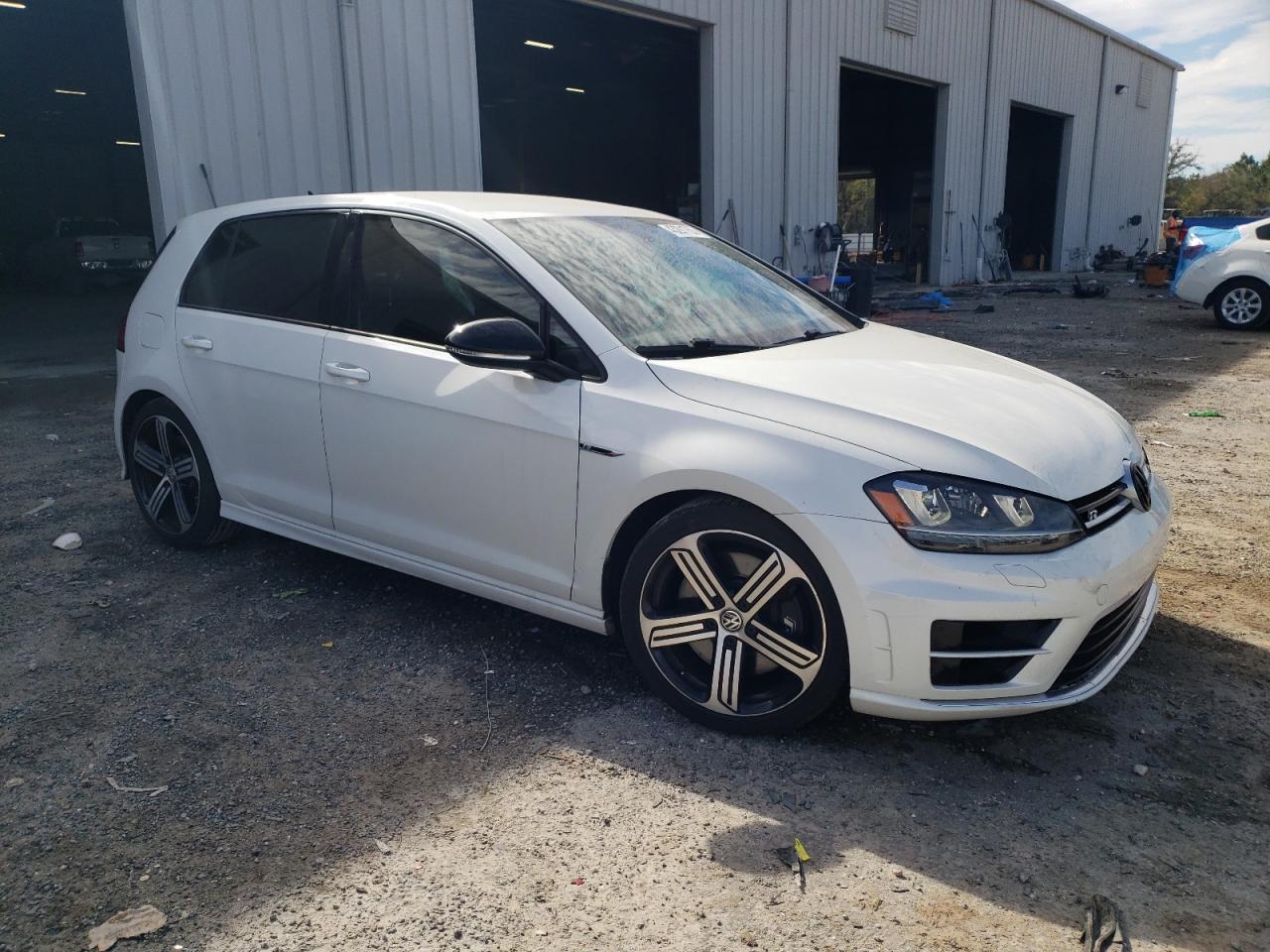 2016 Volkswagen Golf - Image 4