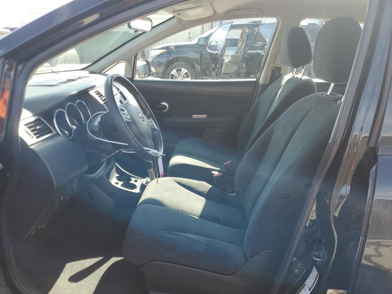 2012 Nissan Versa - Image 7
