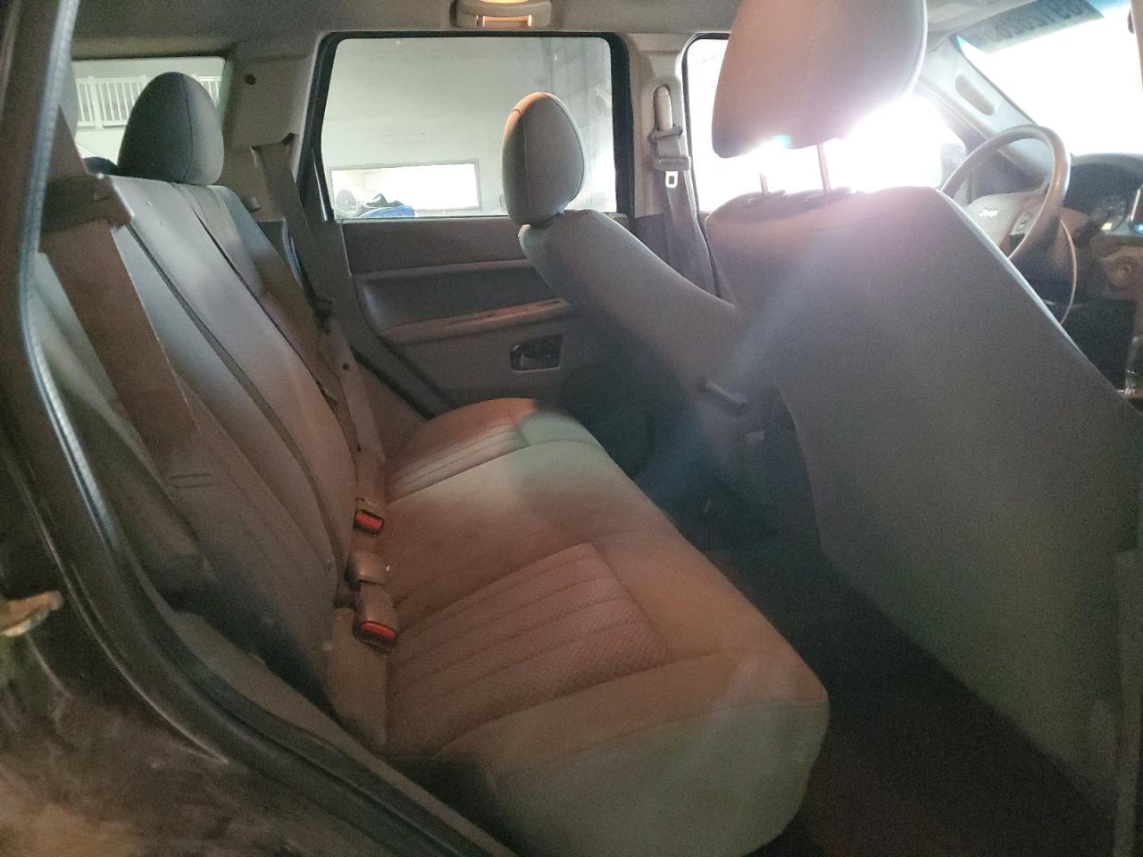 2006 Jeep Grand Cherokee - Image 11