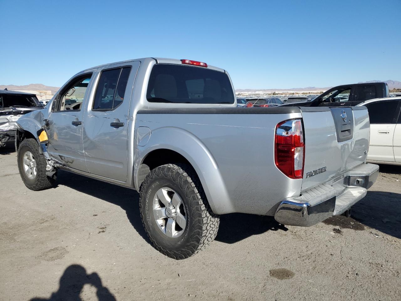 2012 Nissan Navara (Frontier) - Image 2