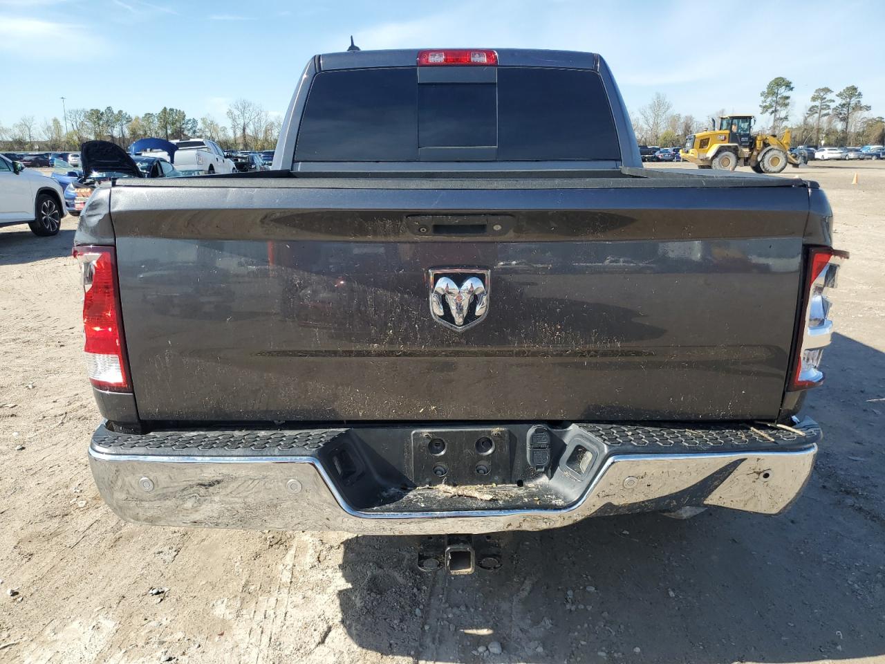 2016 RAM 1500 - Image 6