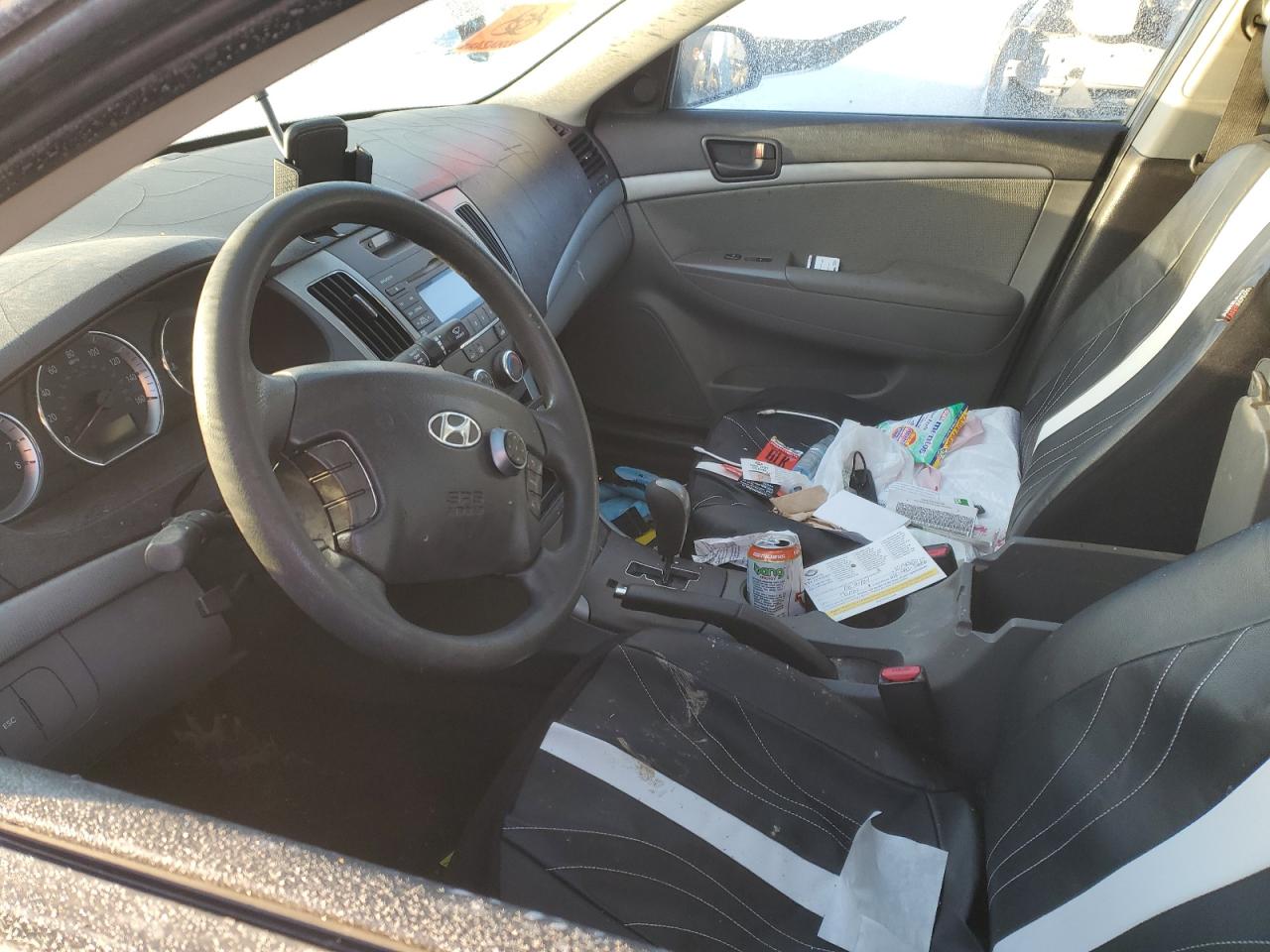 2010 Hyundai Sonata - Image 7