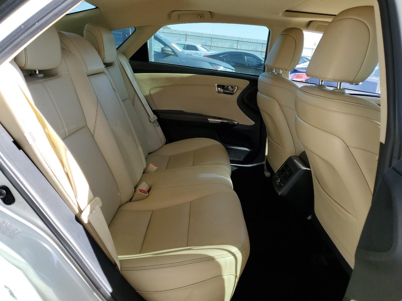 2018 Toyota Avalon - Image 10