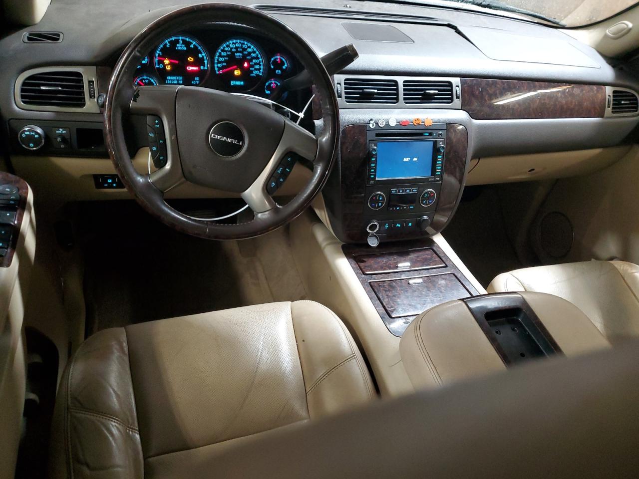 2010 GMC Yukon - Image 8