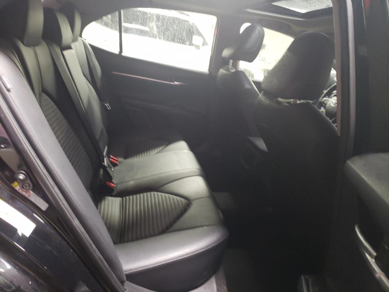 2018 Toyota Camry - Image 10