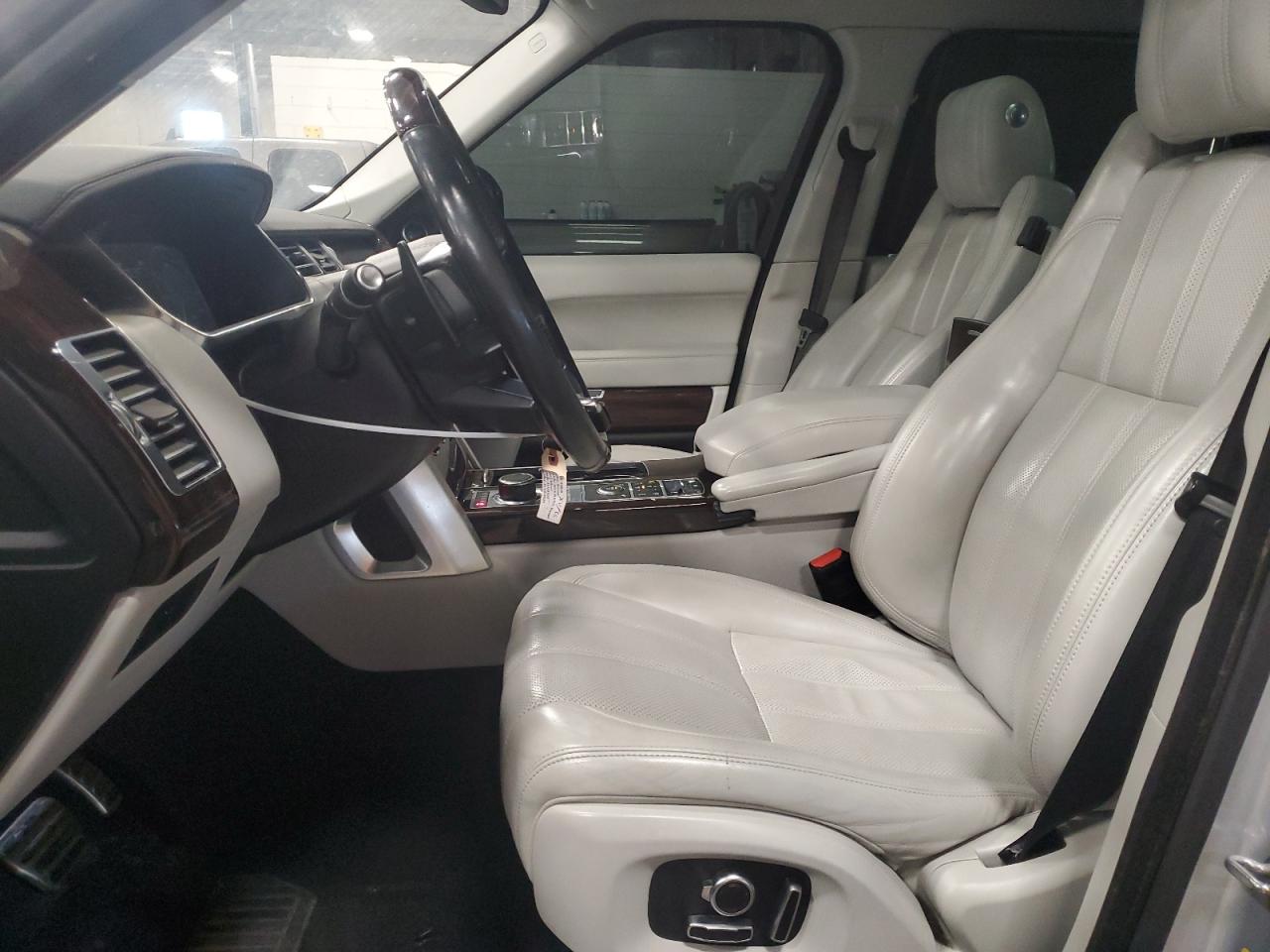 2016 Land Rover Range Rover - Image 7