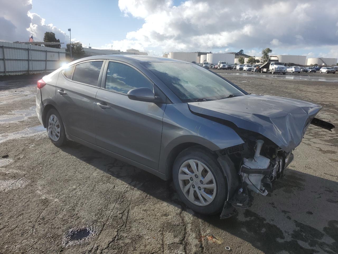 2020 Hyundai Elantra - Image 4