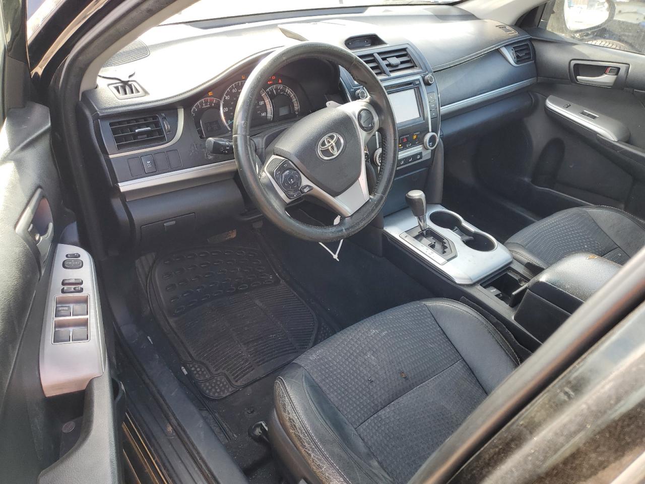 2014 Toyota Camry - Image 8