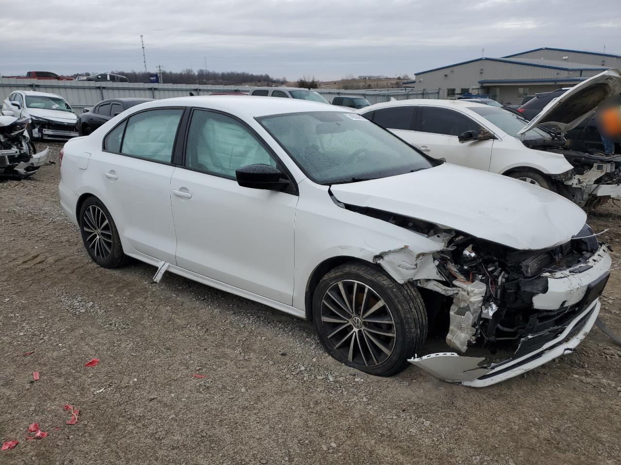 2016 Volkswagen Jetta - Image 4
