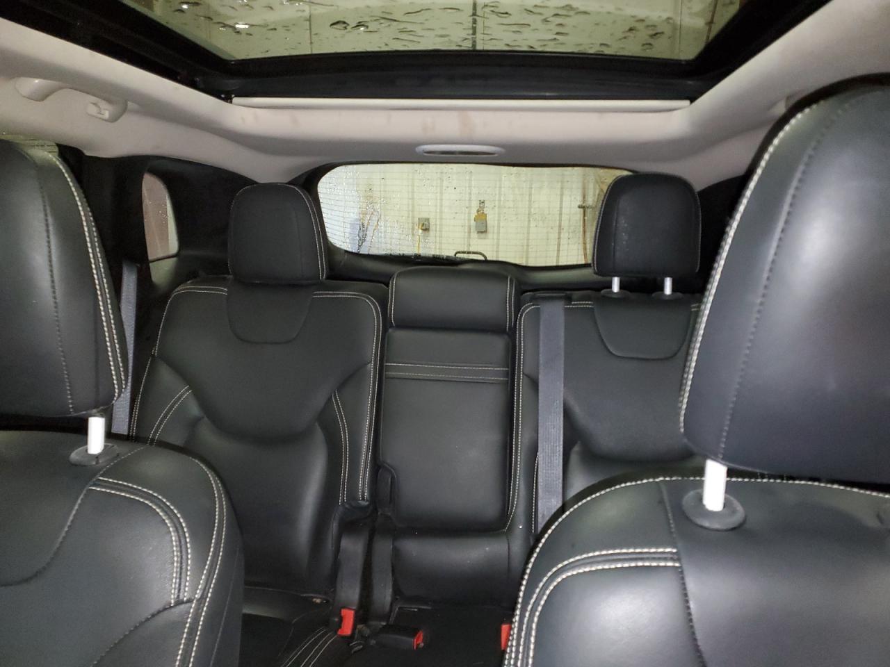 2017 Jeep Grand Cherokee - Image 10