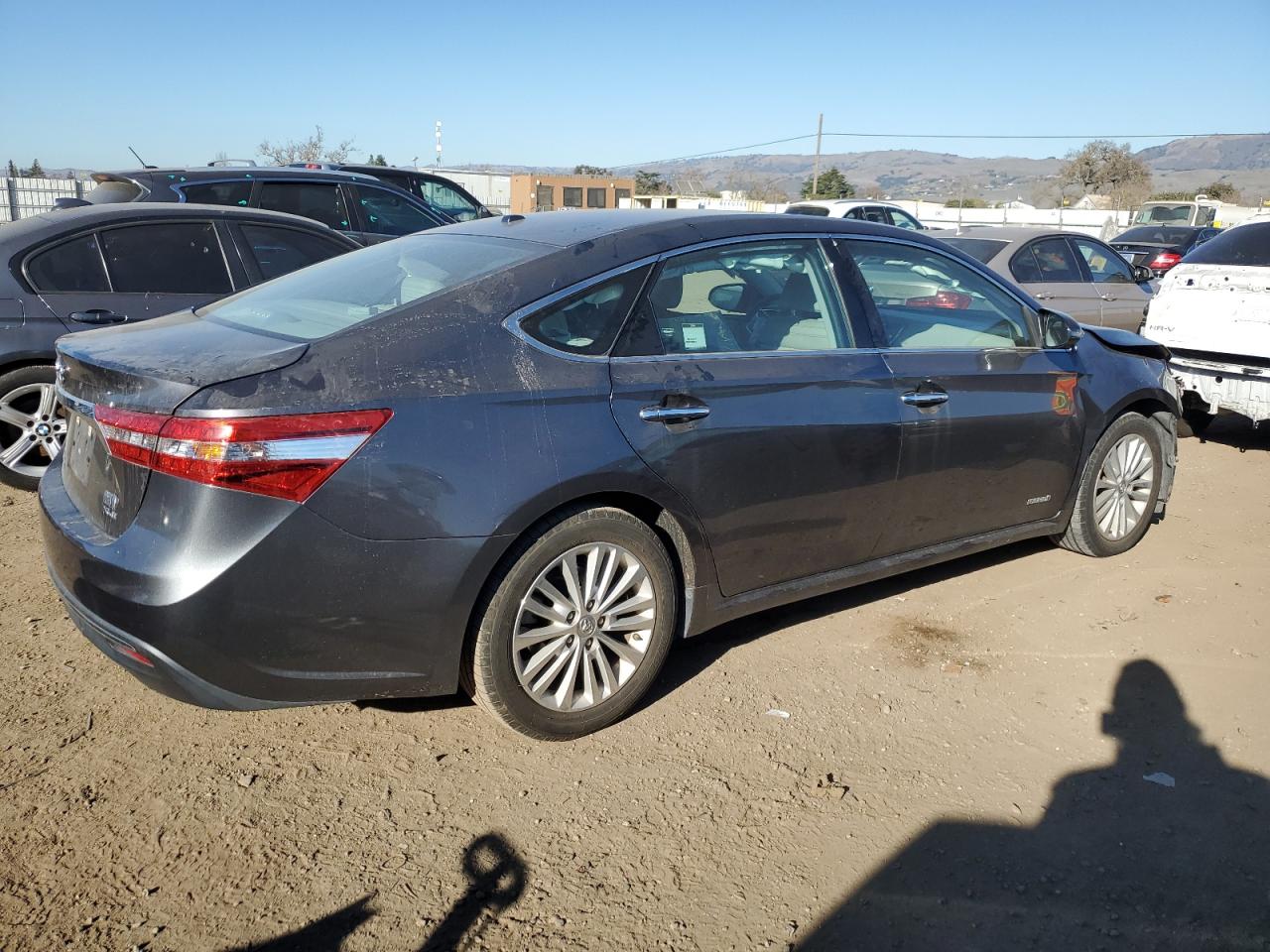 2015 Toyota Avalon - Image 3