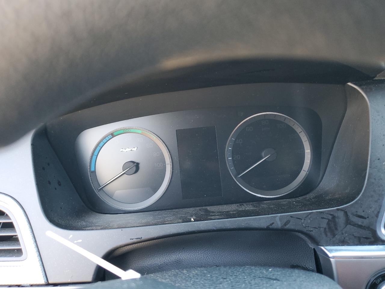 2016 Hyundai Sonata - Image 9