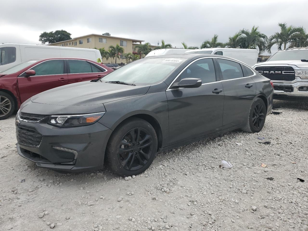 VIN 1G1ZD5ST9JF146940 2018 CHEVROLET MALIBU no.1