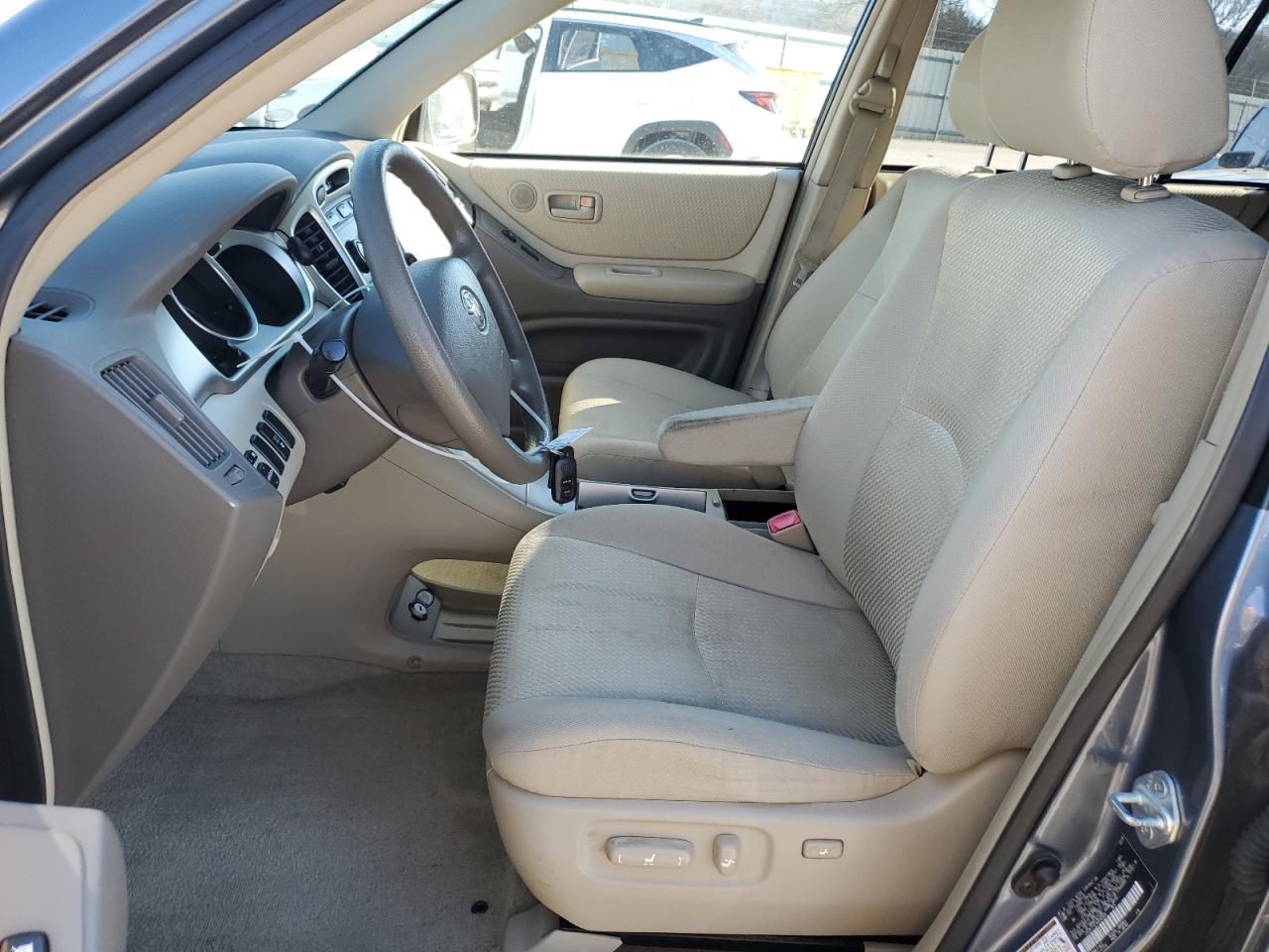 2004 Toyota Highlander - Image 7