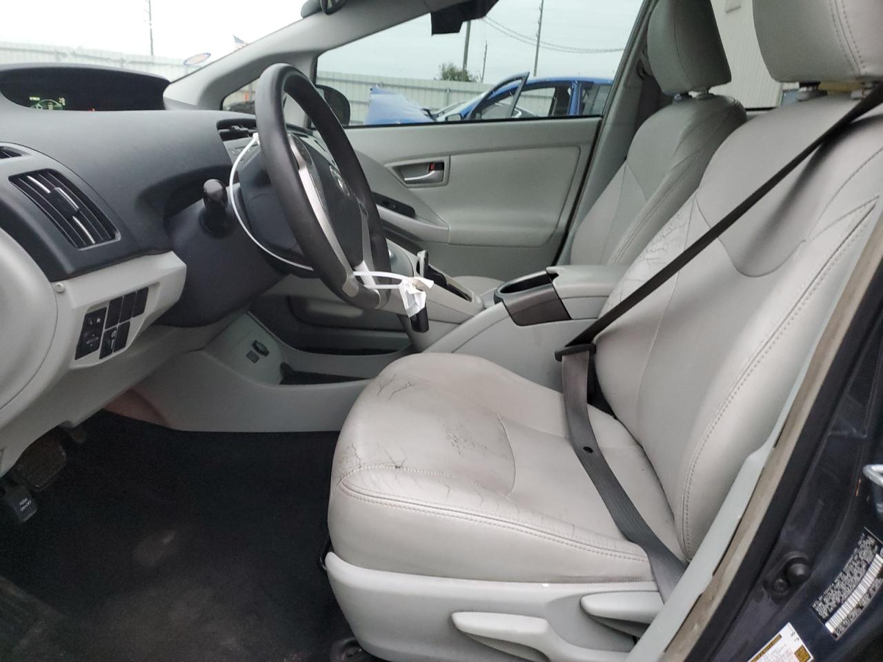 2014 Toyota Prius - Image 7