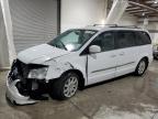 2014 Chrysler Town & Country Touring на продаже в Leroy, NY - Front End