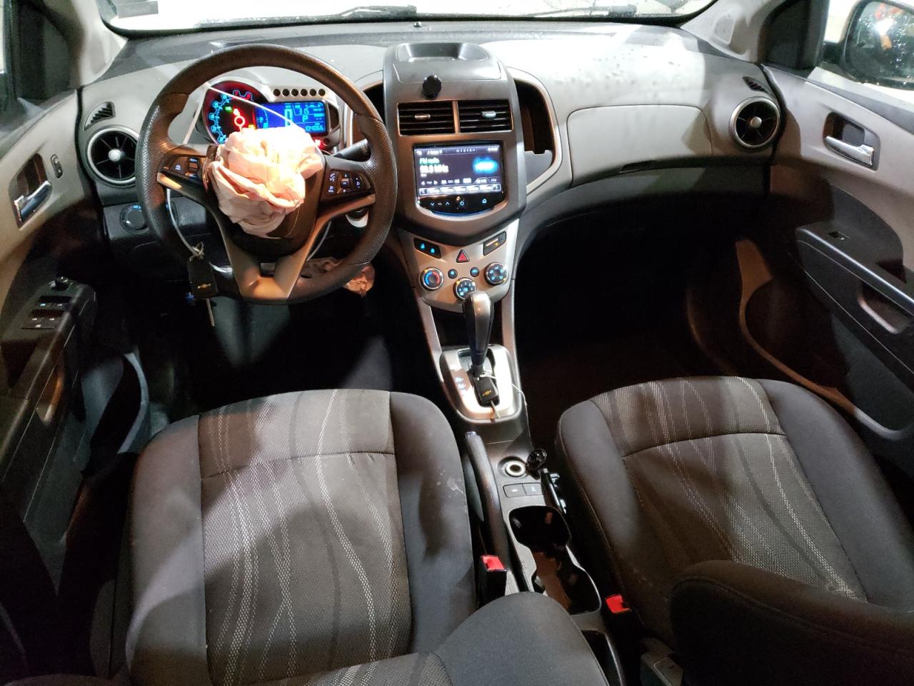 2016 Chevrolet Sonic - Image 8