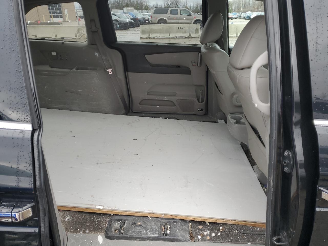 2012 Honda Odyssey - Image 11